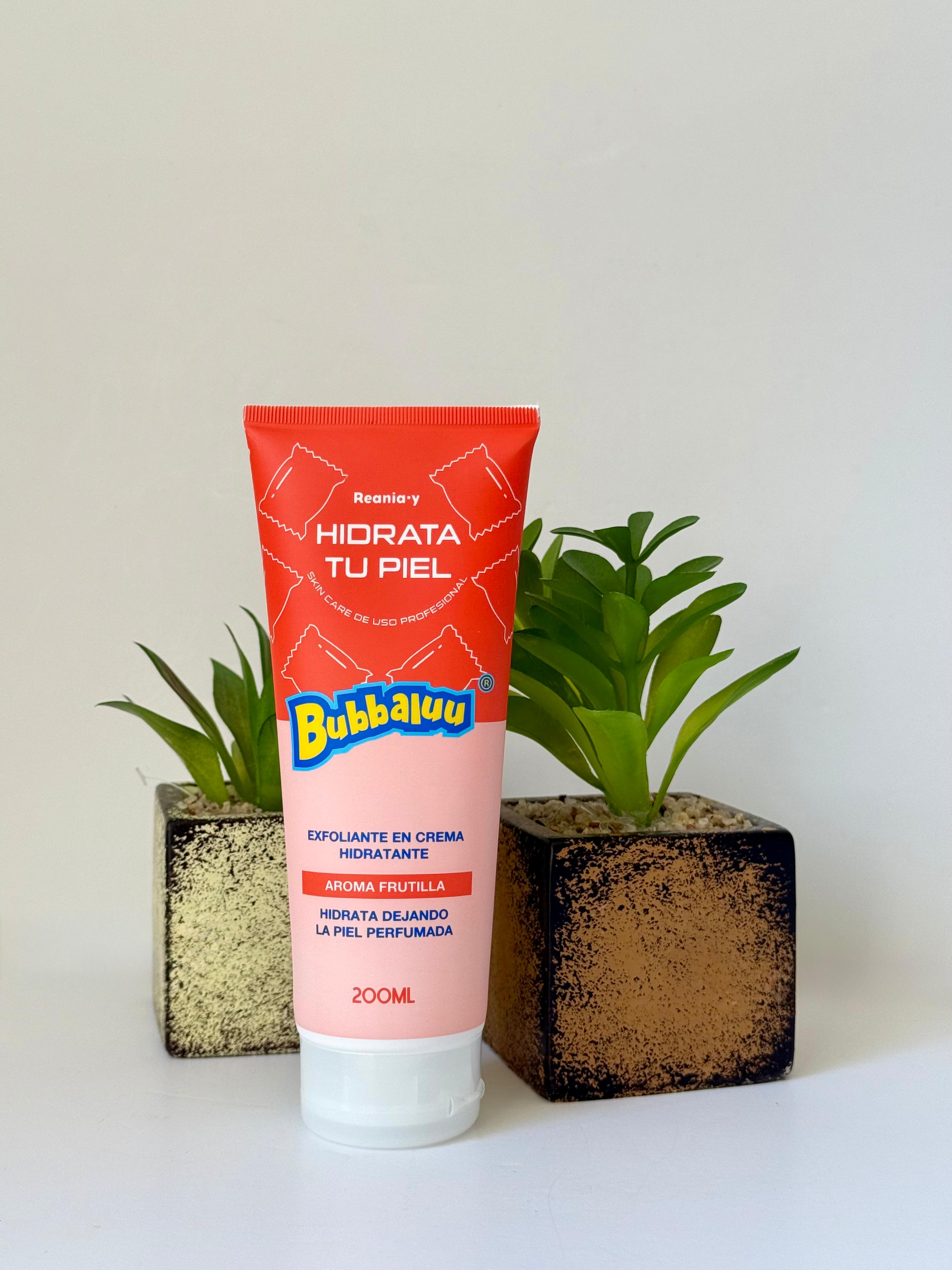 Exfoliante En Crema Hidratante Facial Y Corporal Bubbaluu Fragancia frutilla 200ml